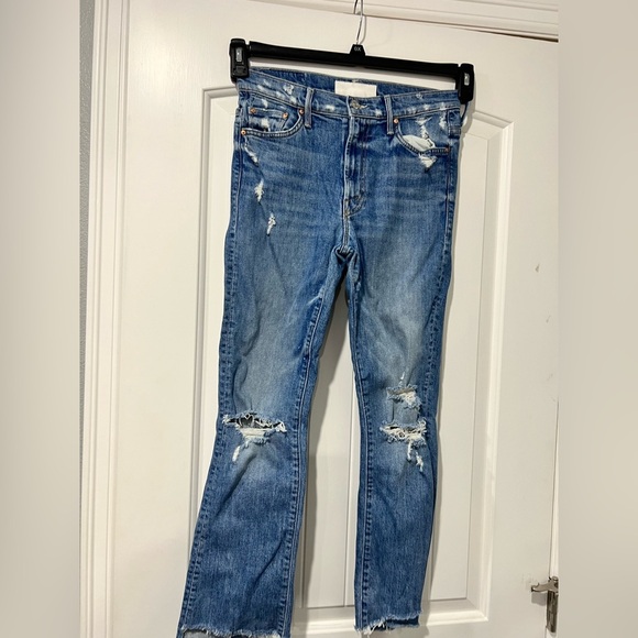 MOTHER Denim - Women’s Mother the insider crop step fray jeans 28 distressed